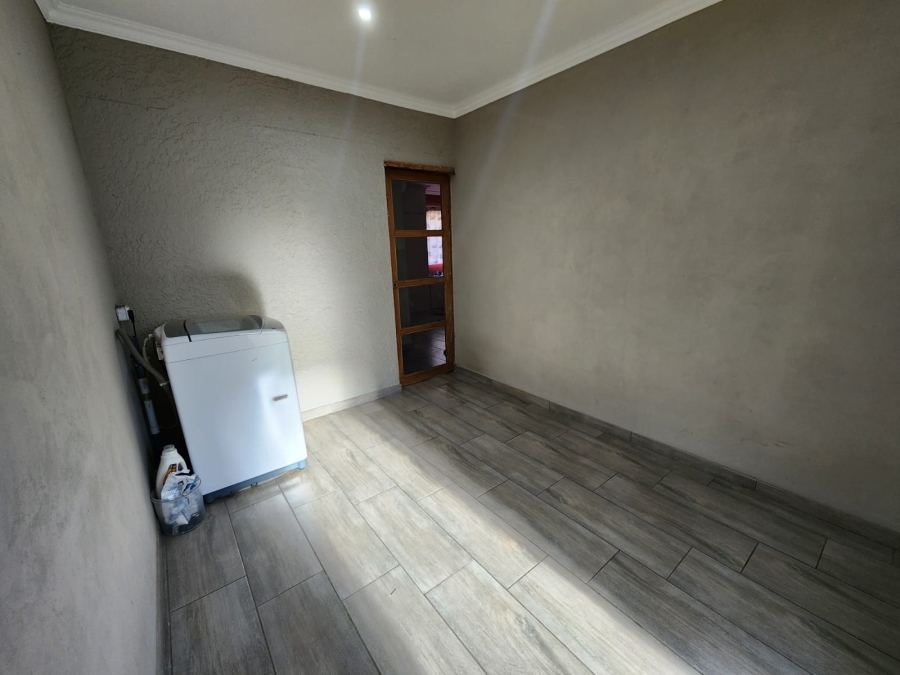 6 Bedroom Property for Sale in Sasolburg Ext 23 Free State